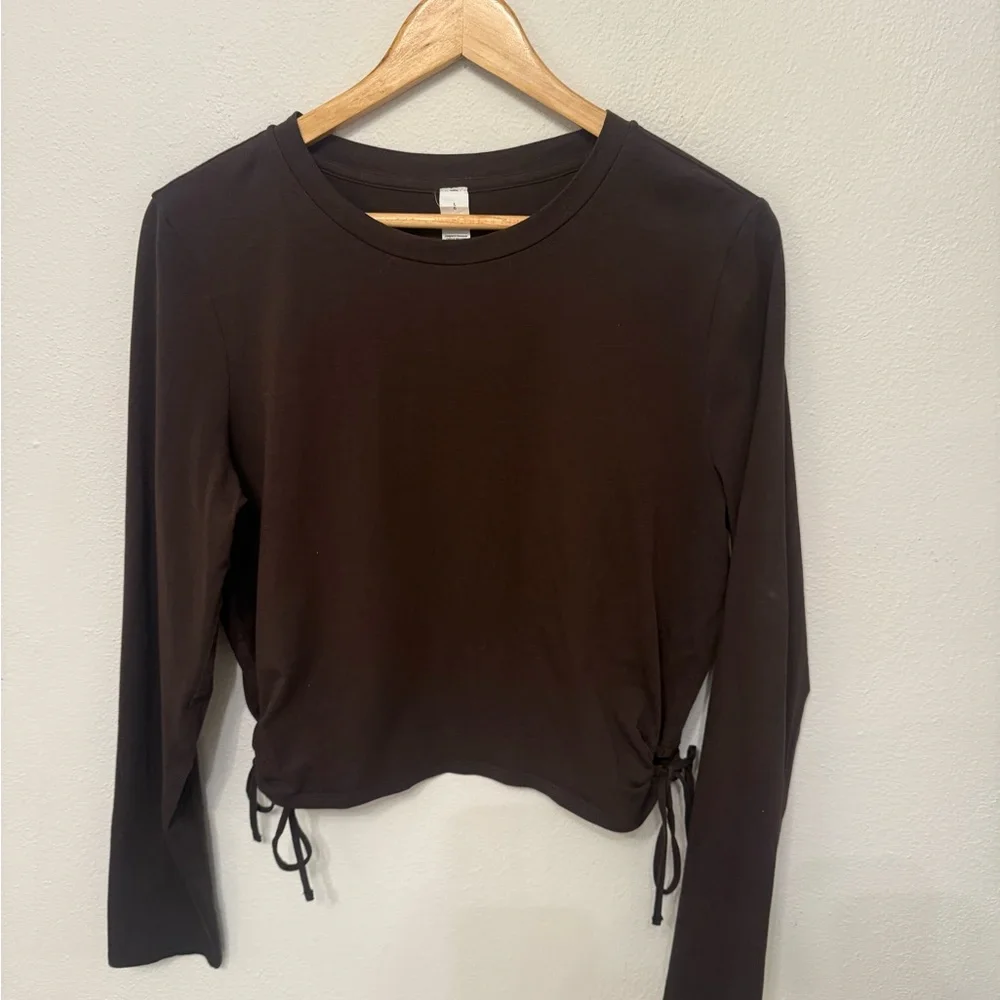 Lululemon Cinched Cut Out Cotton Tee - Picture 2 of 3